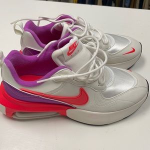 Brand new pair of Nike Air